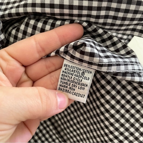 TALBOT'S Black White Gingham Check Wrinkle Resistant Stretch Button Front Top 14 - Picture 5 of 5